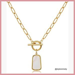 Natural White Sea Shell Pendant Necklace Gold Plated Titanium Steel